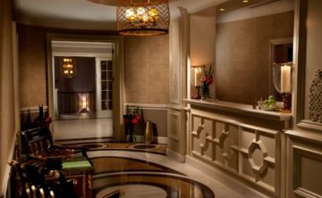 dekoracii na steni i tavani s ramki v hotel 4 Декорации на стени и тавани с рамки